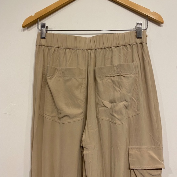 Cuyana Tan Washable Silk Cargo Joggers Size Small - Picture 6 of 8